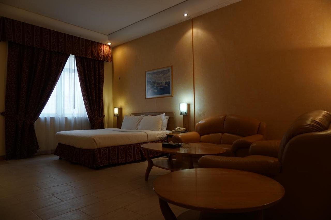 E5 Apartments Al Manamah Esterno foto